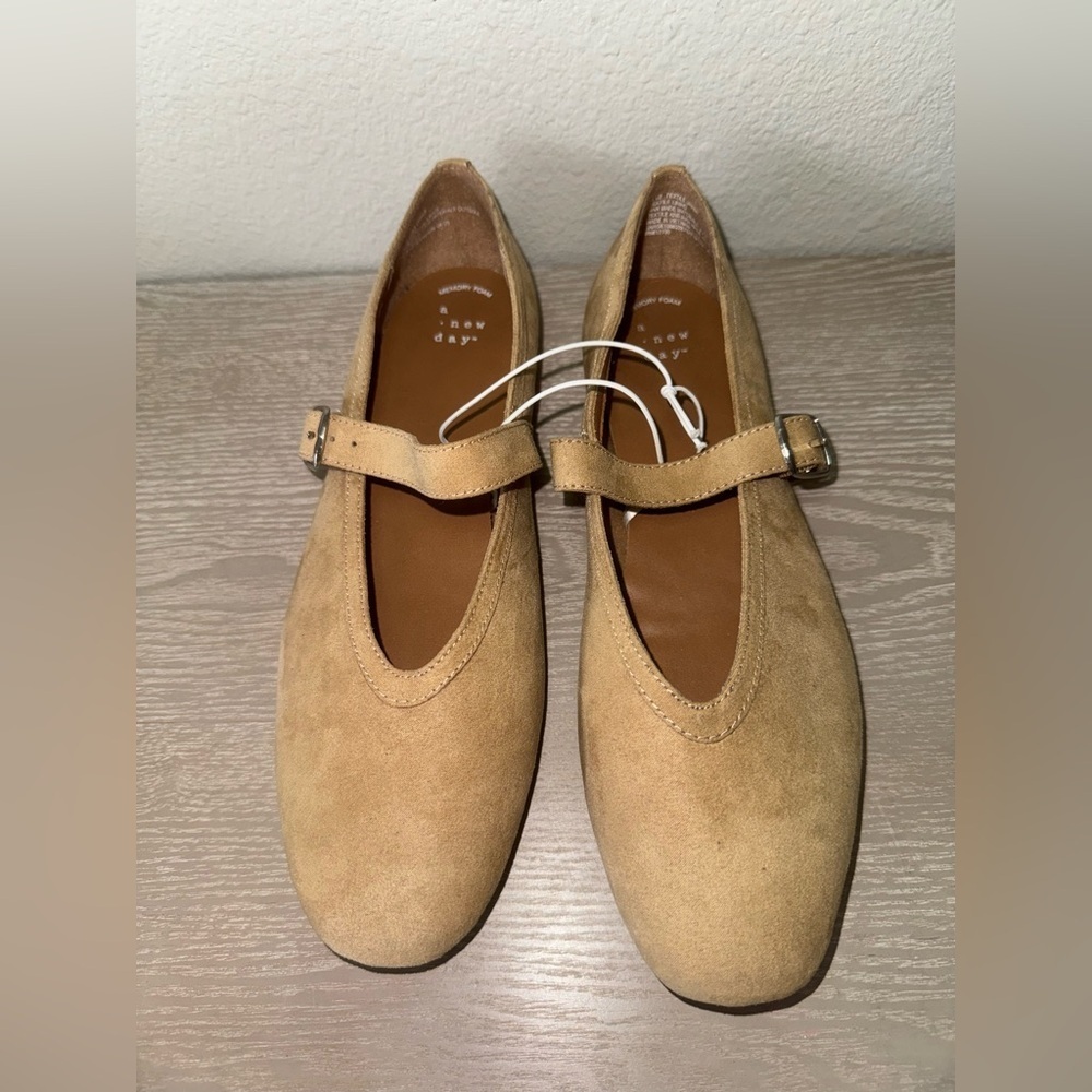 A new day ||Taupe Suede Women's Mary Jane Flats. Tan. Size 9.5